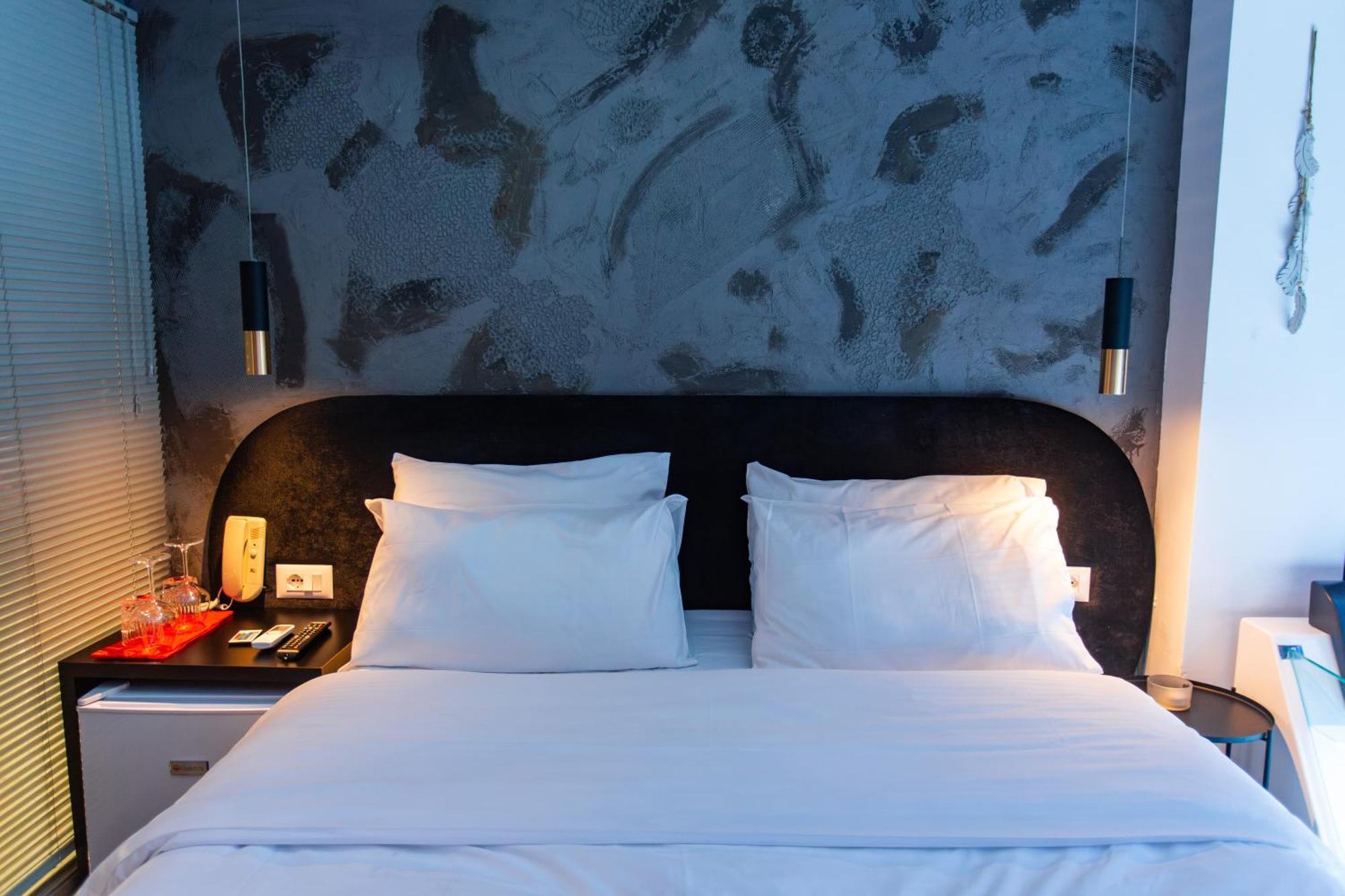 The Bubbles - Jacuzzi Hotel Tirana Bagian luar foto